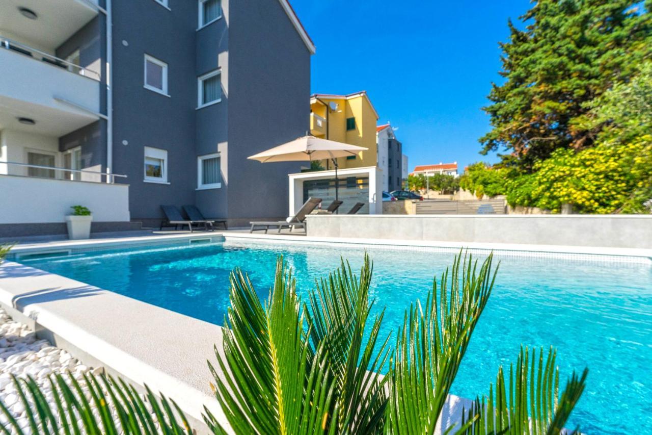 Summer Breeze Pool Apartments Novalja Kültér fotó