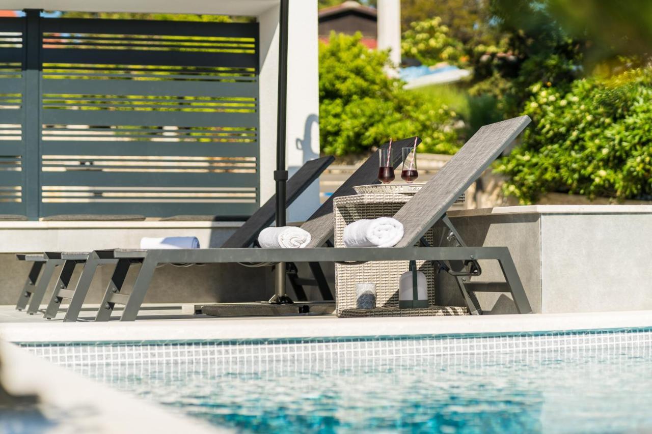 Summer Breeze Pool Apartments Novalja Kültér fotó